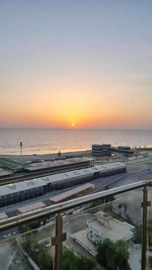 شقة مطلة على البحر والفورمولا ببرج المسارات Jeddah