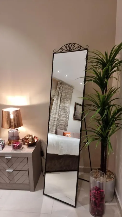 Apartment شقة مطلة على البحر والفورمولا ببرج المسارات Jeddah Saudi Arabia